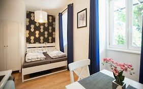 Urban House Apartments